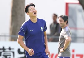 [Foto] Son Heung-min: «Mañana sonreiré así»