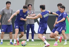 [Foto] Kim Min-jae: «Si se presiona, se acaba»