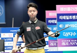 El genio del billar de 19 años, Kim Young-won, solo necesita una victoria más para superar los 500 millones de wones en premios... Su rival es el 'orgullo de Vietnam', Ngo Dinh Nai [Reporte desde el lugar de los hechos por Jung Sun]