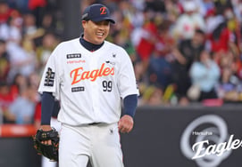'RYU Class is Eternal' Finally Takes Sole Lead in Wins! Hanwha Regains 4th Place with '6 Innings, 1 Run' Perfect Pitching Against KIA, Ending the Winning Series [Daejeon On-Site Review]