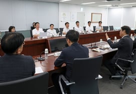 「急いで出てきて、給料も支払えない…」"結局、文化体育観光部まで出てきた、チェ・ヒョヨン長官 "緊急の必須業務を行えるように根本的な方策を関係省庁と協議"
