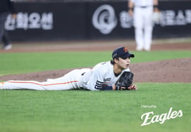 «¿Cómo es posible?» ¿Por eso Hanwha solo reclutó a 2 miembros del AG? → Se inicia «discusión interna» sobre la posible salida adicional de 1 miembro