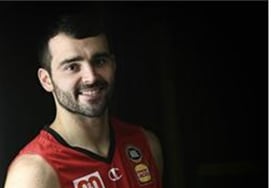[公式] 正官庄、日本Bリーグのトップビッグマンジョン・ムーニーを獲得··· EASLベスト5出身