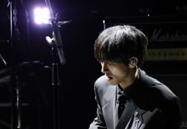 Incluye nada menos que 29 canciones.. Comienza la venta anticipada del cuarto álbum de estudio de Lee Seung-yoon, '0집', el día 12 [Oficial]