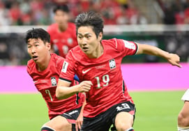 [Photo] Son Heung-min and Lee Kang-in: 'Game Over Against Anyone'