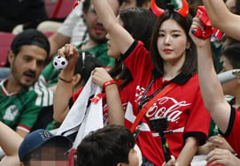 [Chụp ảnh] Kwon Eunbi: 'Quá đáng yêu, đáng yêu, ác ma'