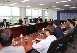 Continuing protests lead to the release of the 'Appeal of Korean Athletes'... "Essential public duties for sports must proceed without disruption." Korean Olympic Committee meets with member sports federations