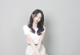 Jung Hee (Super Junior) khoe vẻ đẹp ngây thơ trong sáng trong kỳ họp thứ 31"Xin lỗi và xinh đẹp hơn" [Star Issue]