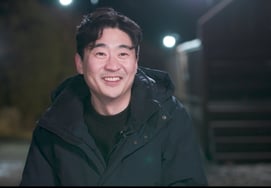 Solo-sleeping 8th-generation Young-soo gains favor with Female No. 3, who acts like a mother... "Take care of me like a mom" [NaSolSaGye]
