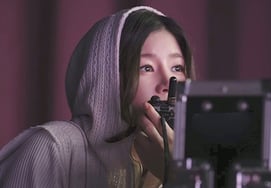 シム・ウンハに似たBLACKPINKのMV監督の反転したオーラ.."狂った女だと思ってもいい" [サダンギ]