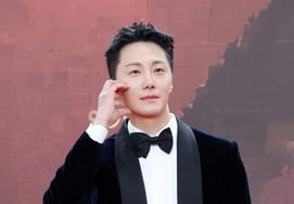 Jung Il-woo, What Ties Him to the Thai Royal Family?.. Offers Condolences "R.I.P" on the Passing of Princess Pa