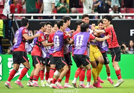 Huấn luyện viên KIA xác nhận bàn gỡ hòa tại World Cup Hàn Quốc Nhưng mà điều kì diệu là..." "Chính là ca khúc này mới được giới thiệu lần đầu "