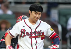 '6-day road trip' Kim Ha-seong, replaced after 2 at-bats with no hits and 1 walk → Batting average drops further to 0.093