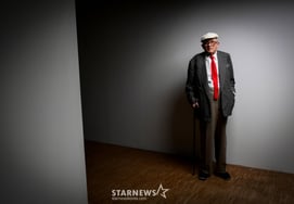 現代美術の巨匠、デイヴィッド・ホックニーが逝去..享年88歳
