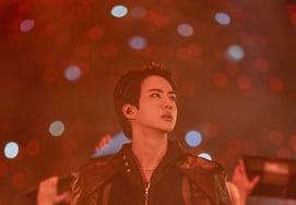 "釜山夜好，刚才很像新一代吧？"..防弹少年团 Jin Lisene Sharout [BTS in BUSAN]