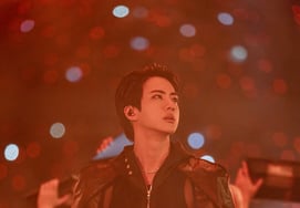 BTS Jin 'Visual that Captures Women's Hearts' [★Photo]