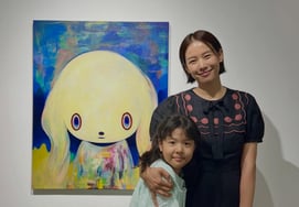 9歳のチョ・ユンヒの娘、戦争の中でも父を探す..'イ・ドンゴンのコピー'で育った近況 [スター・イシュー]