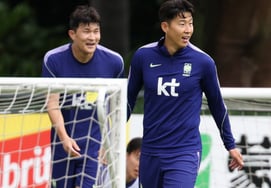 [Photo] Son Heung-min and Kim Min-jae 'Time for Counterattack'