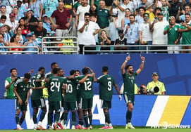 'Following Korea and Japan,' Saudi Arabia also shines! A spectacular save display that echoed among South American powerhouses ends in a 1-1 draw with Uruguay.