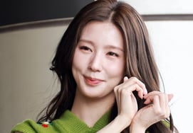 I-dle's Mi-yeon 'Pretty Heart' [★Photo]
