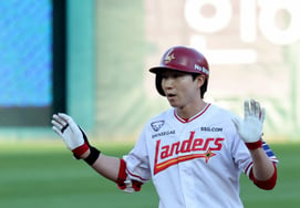 SSG aims to break its two-game losing streak, revealing its lineup against its 'nemesis' Kim Jin-wook! Kim Jae-hwan OUT → Park Sung-han returns