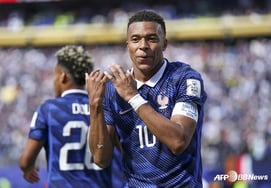 「ワールドカップ13・14号ゴール」私がムバッペだ！ '伝説'ペレも超えた··· フランス、セネガルを3-1で完封 '24年ぶりの復讐成功'