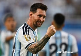 'サッカーの神を見た' メッシ、WC最高齢ハットトリックを達成 'ライバルのロナウドを抜いた' ··· アルゼンチン、アルジェリアを3-0で完封