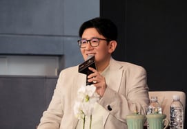 HYBE's Bang Si-hyeok speaks out: "It has been lonely and difficult, but I pursue happiness"