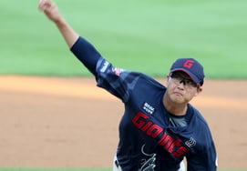 [フォト] 「2回裏で1失点」ロッテのパク・セウン
