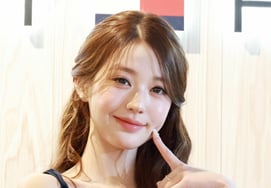 [Full Text] Jang Wonyoung, Full-Scale Confrontation with Trolls.. Starship: "We Will Pursue Legal Liability to the End"