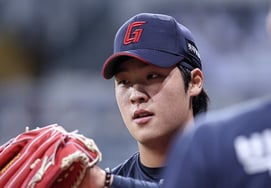 'Wow, Lee Min Seok mất 1 điểm trong 7 hiệp ⅓' Cuối cùng Lee Min Seok cũng bùng nổ! Cùng với chiến thắng đầu tiên của mùa giải, Lotte 3 chiến thắng liên tiếp → Nuôi dưỡng 4 trận thua liên tiếp [Review tại trường quay Gocheok Sky Dome]