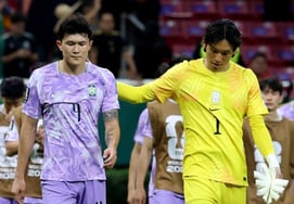 El héroe del partido contra la República Checa, Kim Seung-gyu, fue criticado por su destino de veterano divergente, mientras que el mexicano Luis Romo, antes objeto de críticas, se convirtió en el salvador.