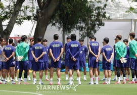 [Photo] Hong Myung-bo's team vows to defeat South Africa