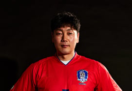 "The timing of Son Heung-min's substitution was appropriate, but..." Song Jong-koo reflects on the regrettable Mexico match: "Wingbacks were too passive; be bolder" [★World Cup Insight Song Jong-koo ③]