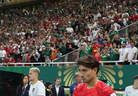 «¿Por qué demonios?» Incluso los titulares de la Bundesliga no tienen lugar en el equipo de Hong Myung-bo... Castrof completamente ignorado [Tema del lugar del Mundial]