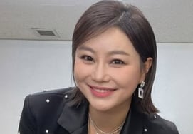 Kim Yang, tras 26 años luchando contra el cáncer de sangre, se despide de su madre.. Fallecimiento de su madre ayer (20)