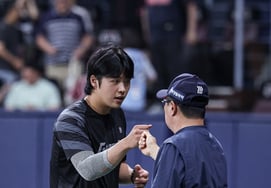 Lotte, mueve la carta del regreso de Min Seok al bullpen: "No hay lanzador con buena velocidad para ganar → Park Se-woong no ha trabajado en el bullpen..."