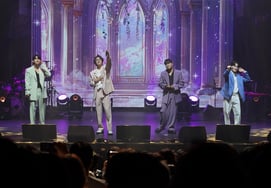 晚霞,单独演唱会深沉的和声圆满结束'AMUSO X' 李思浩的惊喜嘉宾