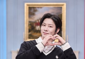 Kim Hee-cheol: "Amoroso corazón de manos"[★Fotos]