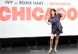 Korea's Roxie Hart, Ivy, heads to the United States [★Photo]