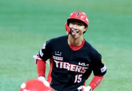 "盛り上げ役の選手がパク・ジュンヒョンを揺さぶる···" KIAのパク・ジェヒョンがトップ打者に復帰、'スーパールーキー'攻略の先頭 [高尺現場]