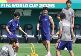[Photo] Kim Jin-gyu and Park Jin-seop: "Training is fun"