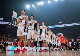 'Both the Korea-Japan match and the Taiwan match were sold out.' Men's basketball, both World Cup qualifiers sold out... "Expected 10,000 attendees"