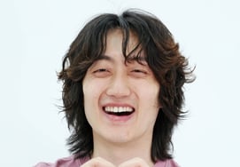 'True Education' Jang Yo-hoon: "This could be the last time I'm in the spotlight... My goal? To keep acting." [Interview ③]
