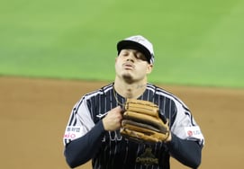 "I'm not worried about the speed." Calm LG foreign investor explodes at 161.7 km/h! Moon Dong-ju's KBO fastest pitch record broken