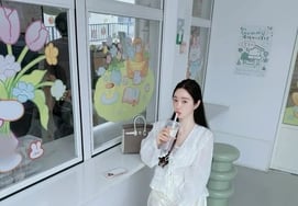 Hong Soo Ah khoe thân hình gầy gò trong loạt ảnh teaser mới