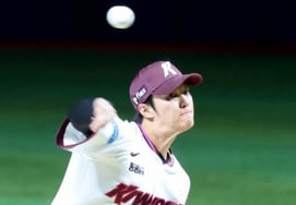 [One-shot] 'I want to break the losing streak!' An Woo-jin pitches hard against Kia