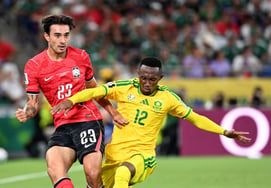 [Photo] 'Ball-snatching' World Cup debutant Yoon
