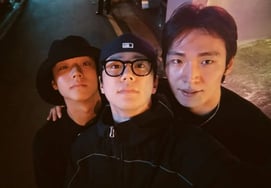 Lee Joon Young và Park Ji Hoon đã thân thiết hơn với nhau..Công bố ảnh chụp 3 người trong 'Midnight Date'