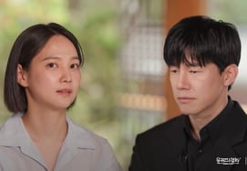 "Fue la primera vez que lloró"... Kim Moo-yeol ♥ Yoon Seung-ah. La razón por la que, abrazados, lloraron desconsoladamente [Star Issue]